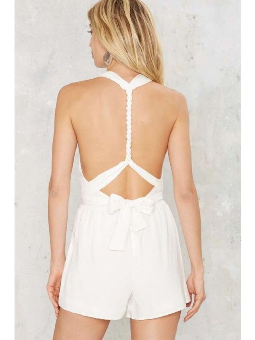 Tea & Cup Nasty Gal Womens White Peek A Boo Rope Lace Romper Size S/M - Picture 2 of 12